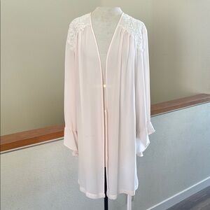 Vintage Elegant Pink with beaded Lace Trim robe